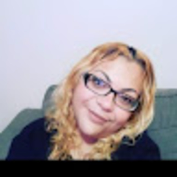 Meet your Posher, Ariel - Picture 1 of 1